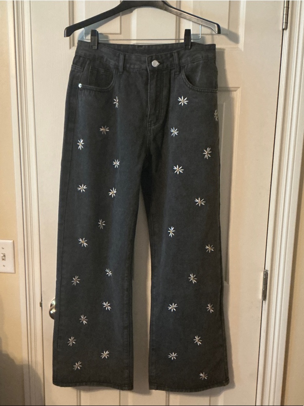 Black Embroidered Daisy Wide-Leg Jeans - Women